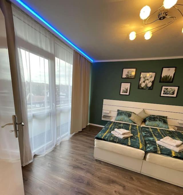 Grosse 3-Zimmer Wohnung, Zentrale Lage. Mülheim an der Ruhr Kültér fotó