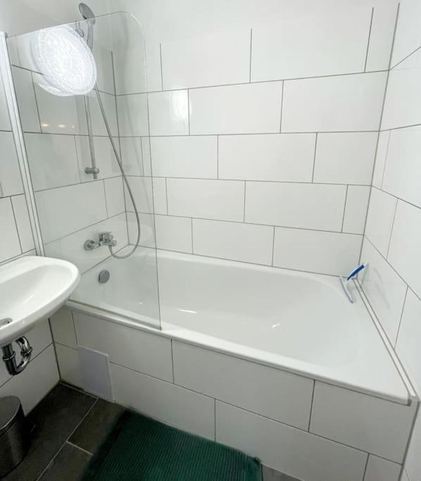 Grosse 3-Zimmer Wohnung, Zentrale Lage. Mülheim an der Ruhr Kültér fotó