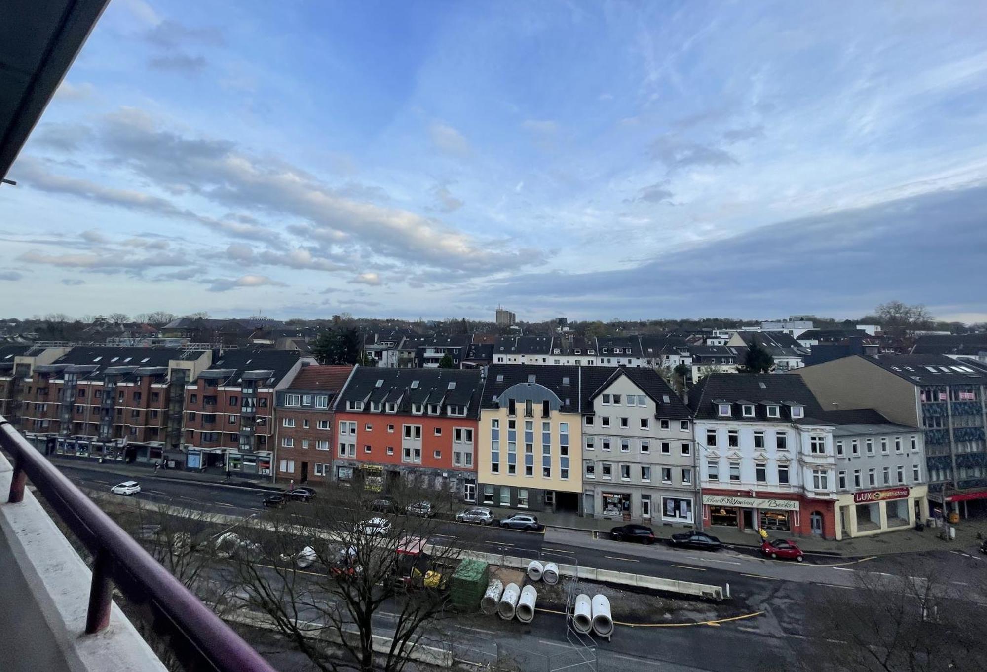 Grosse 3-Zimmer Wohnung, Zentrale Lage. Mülheim an der Ruhr Kültér fotó