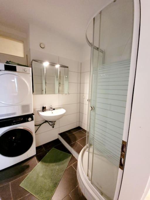 Grosse 3-Zimmer Wohnung, Zentrale Lage. Mülheim an der Ruhr Kültér fotó